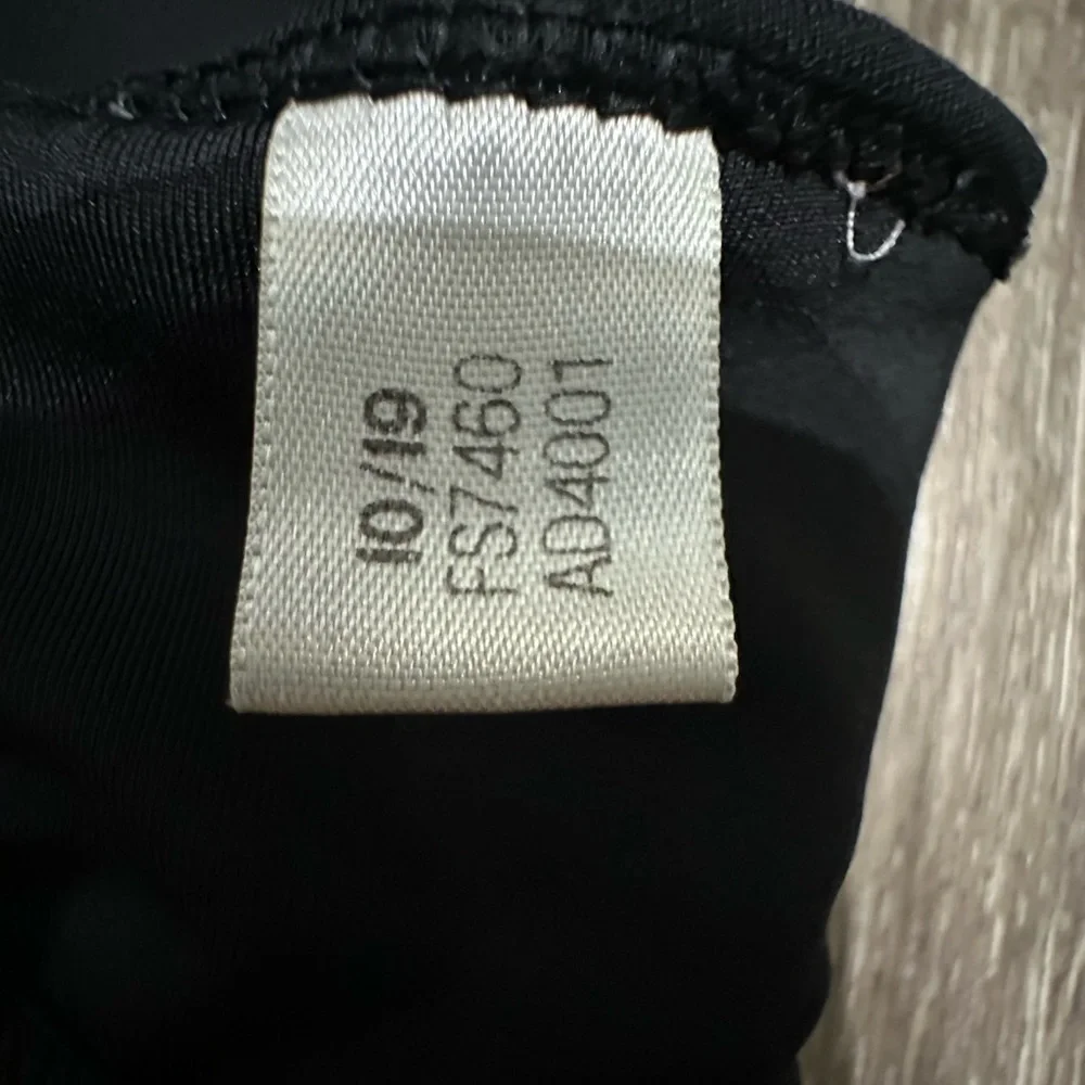 adidas size tag